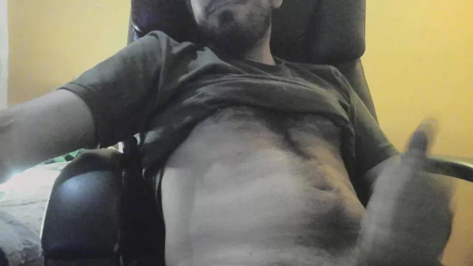 Offline juanro_ on Cam4