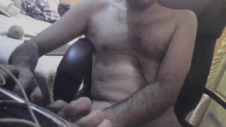 Offline juanro_ on Cam4