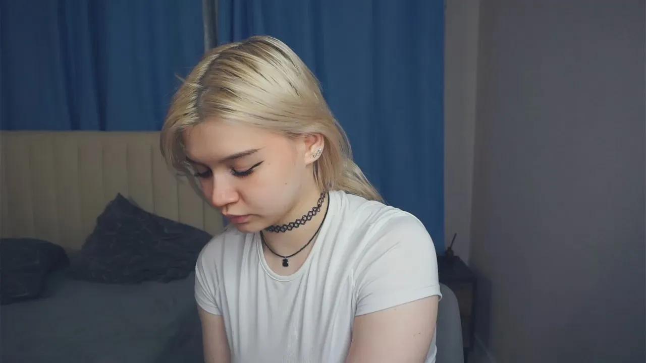 Offline JulianaArras on Cam4