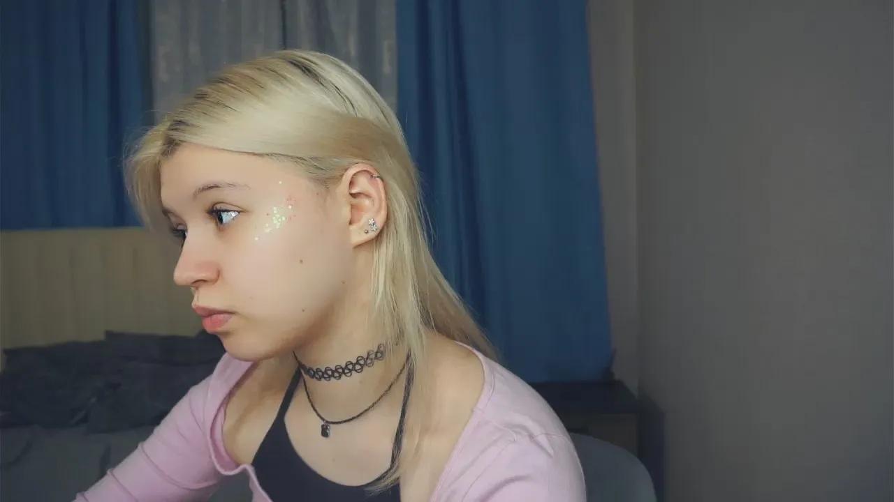 Offline JulianaArras on Cam4