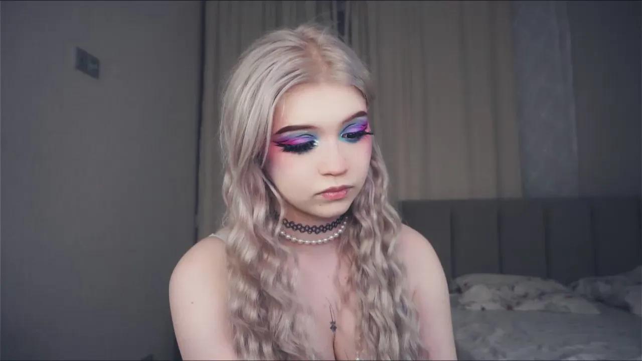 Offline JulianaArras on Cam4