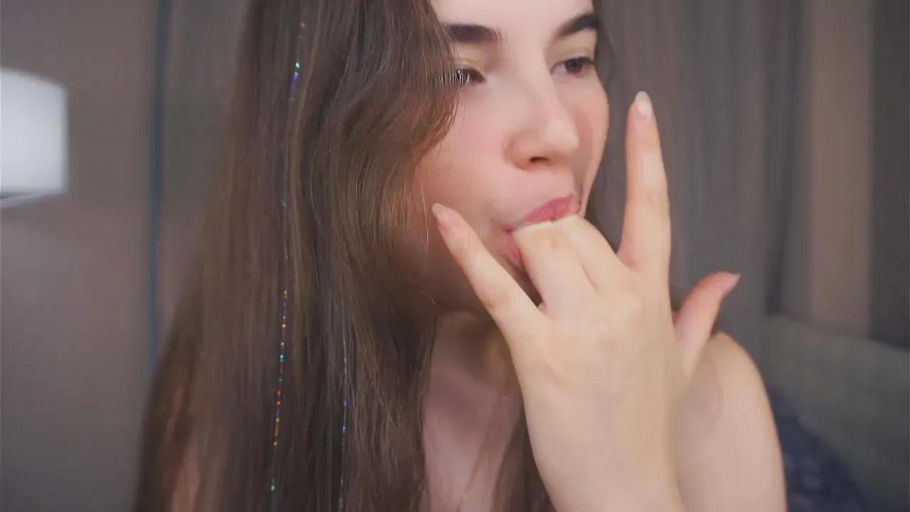 Offline JulianaBlow on Cam4