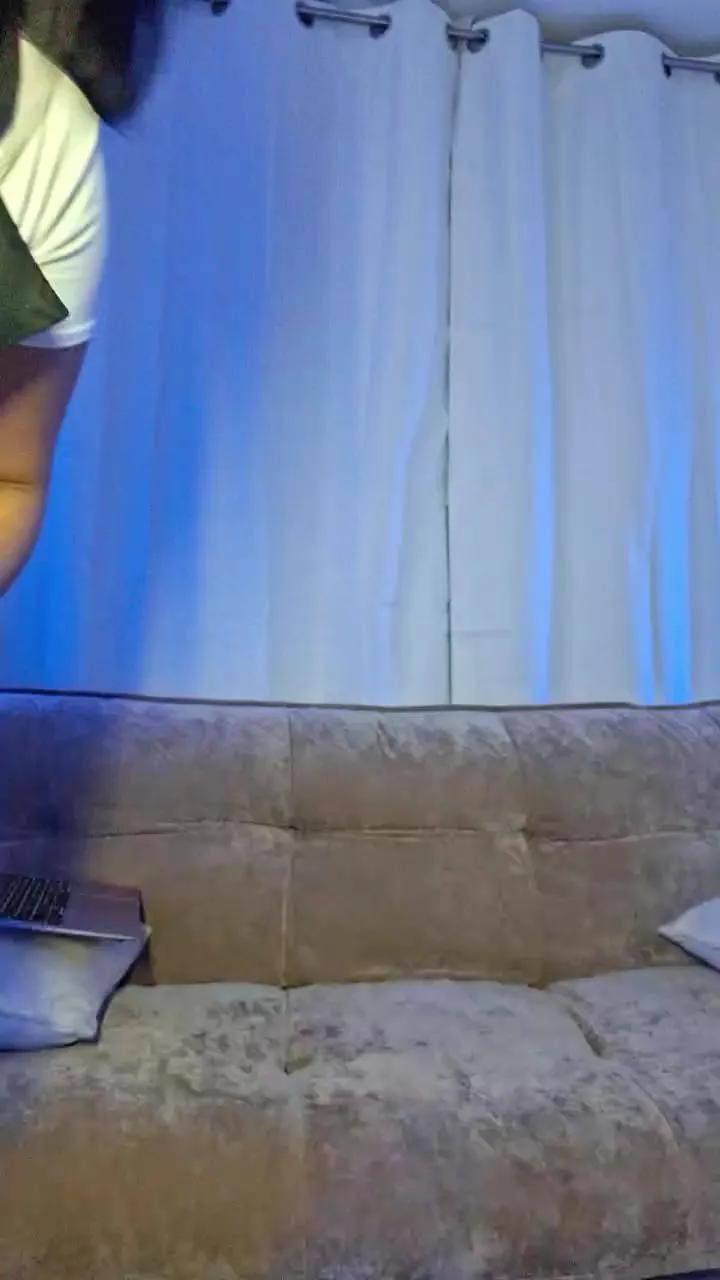 Offline karenbrunette on Cam4