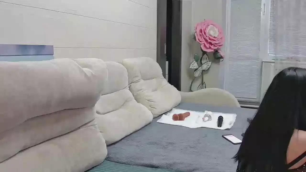Offline Karina_Lori on Cam4
