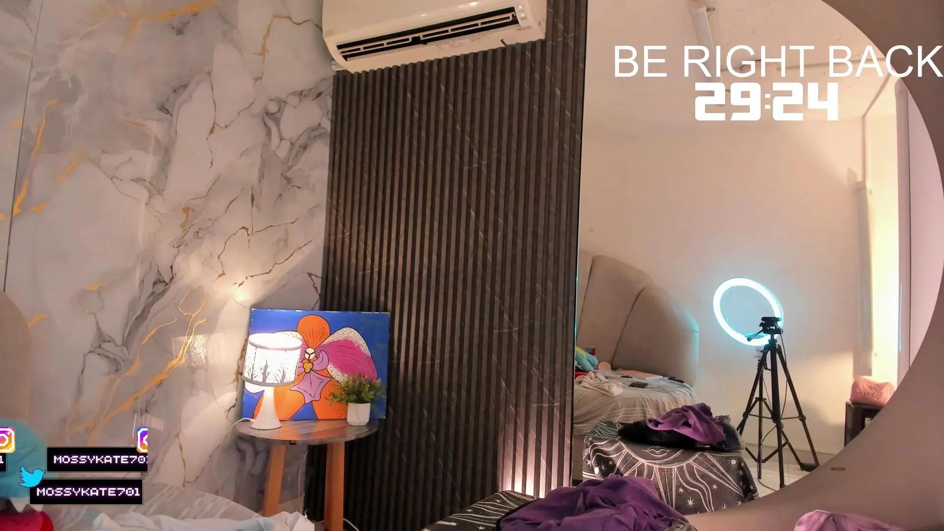 Offline Katemoss69 on Cam4