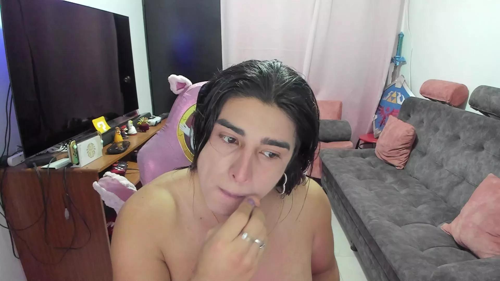 Offline Khalifa_Trans on Cam4