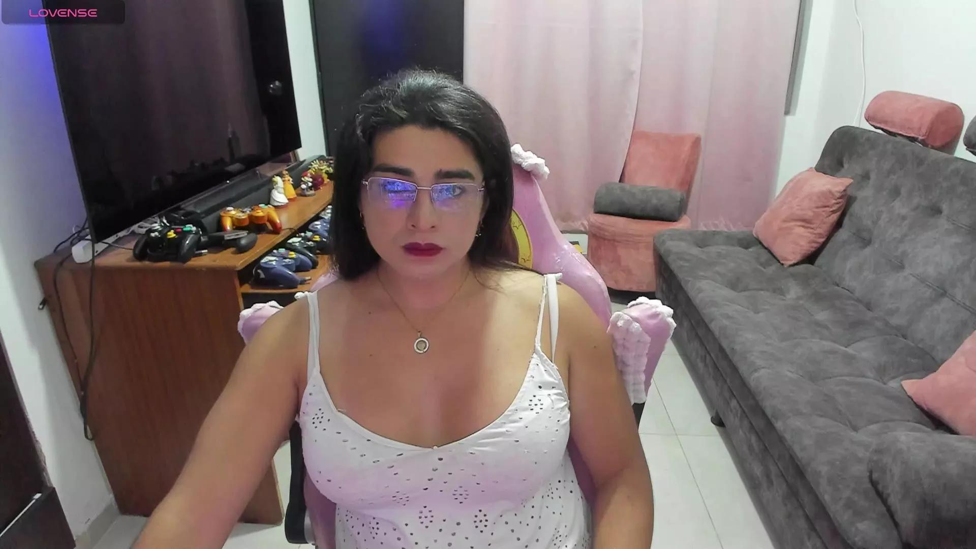 Offline Khalifa_Trans on Cam4