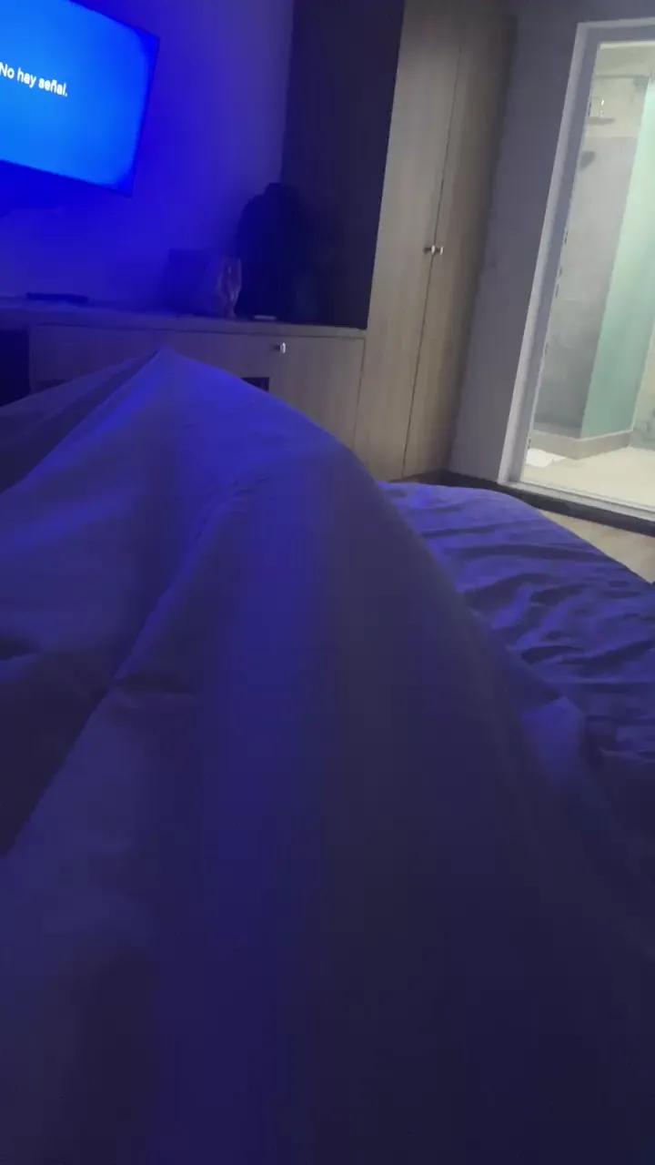 Offline Labuta23 on Cam4