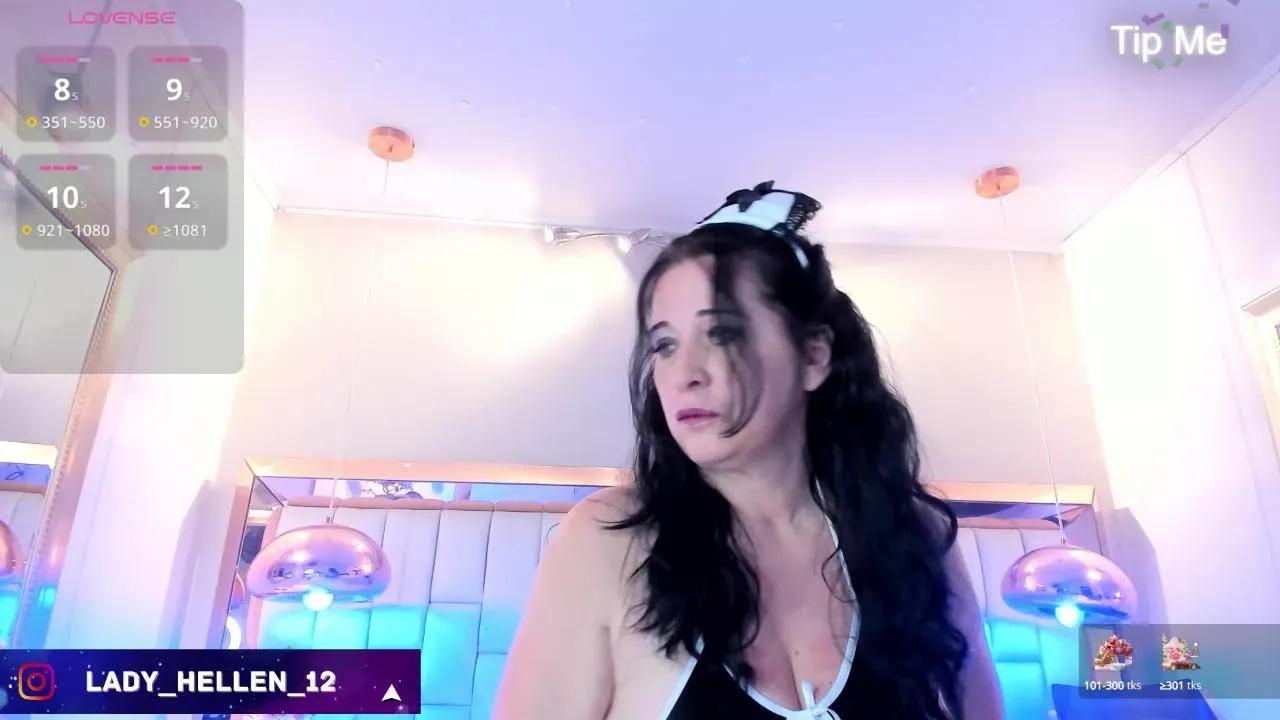 Offline Lady_Hellen on Cam4