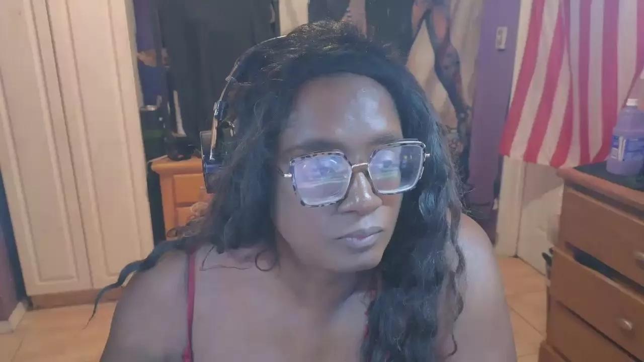 Offline ladyblackbird on Cam4