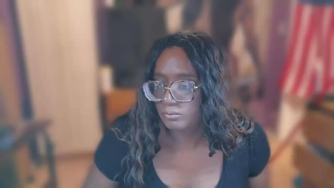 Offline ladyblackbird on Cam4