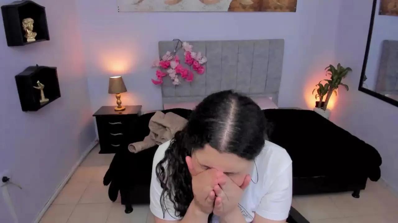 Lana_stone_ on Cam4 