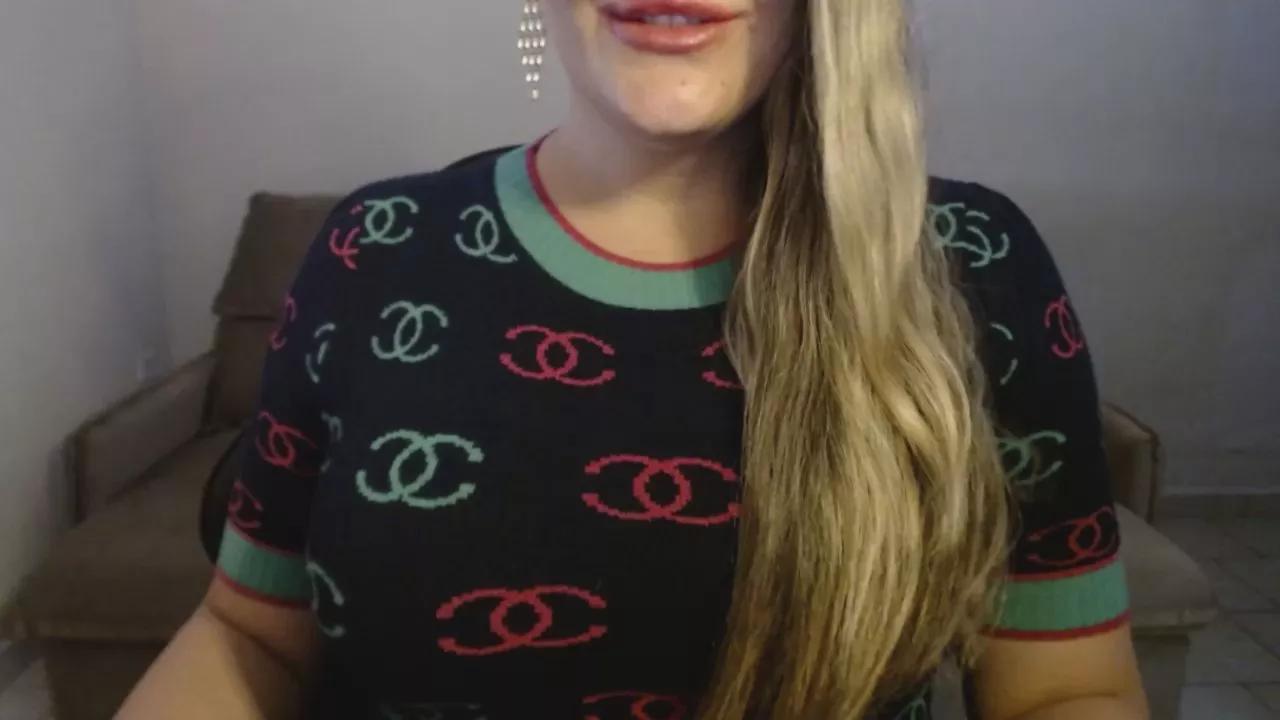 Offline larablonde on Cam4