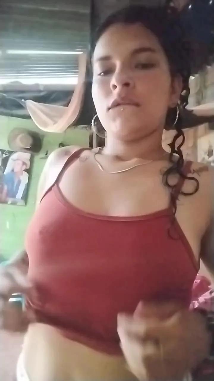 Offline Laurasweet2001 on Cam4