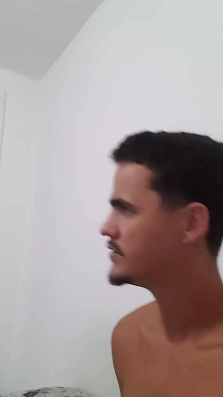 Offline Levi_Henrique on Cam4