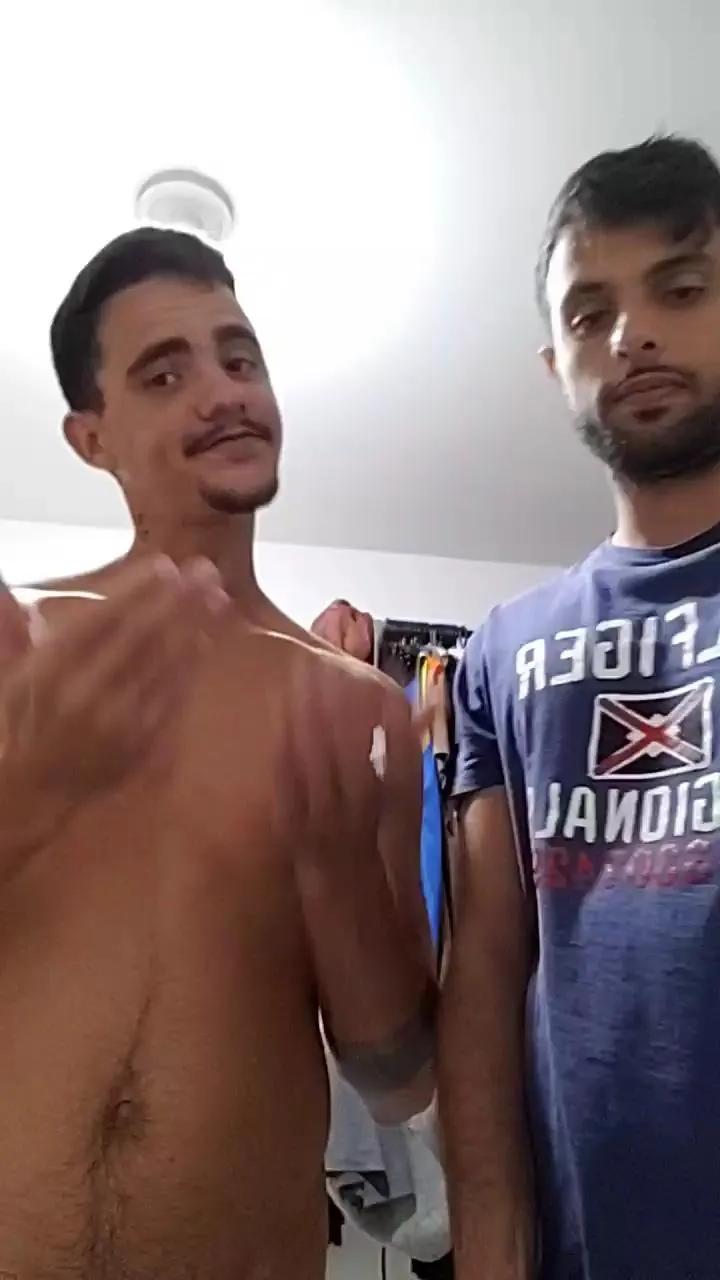 Offline Levi_Henrique on Cam4