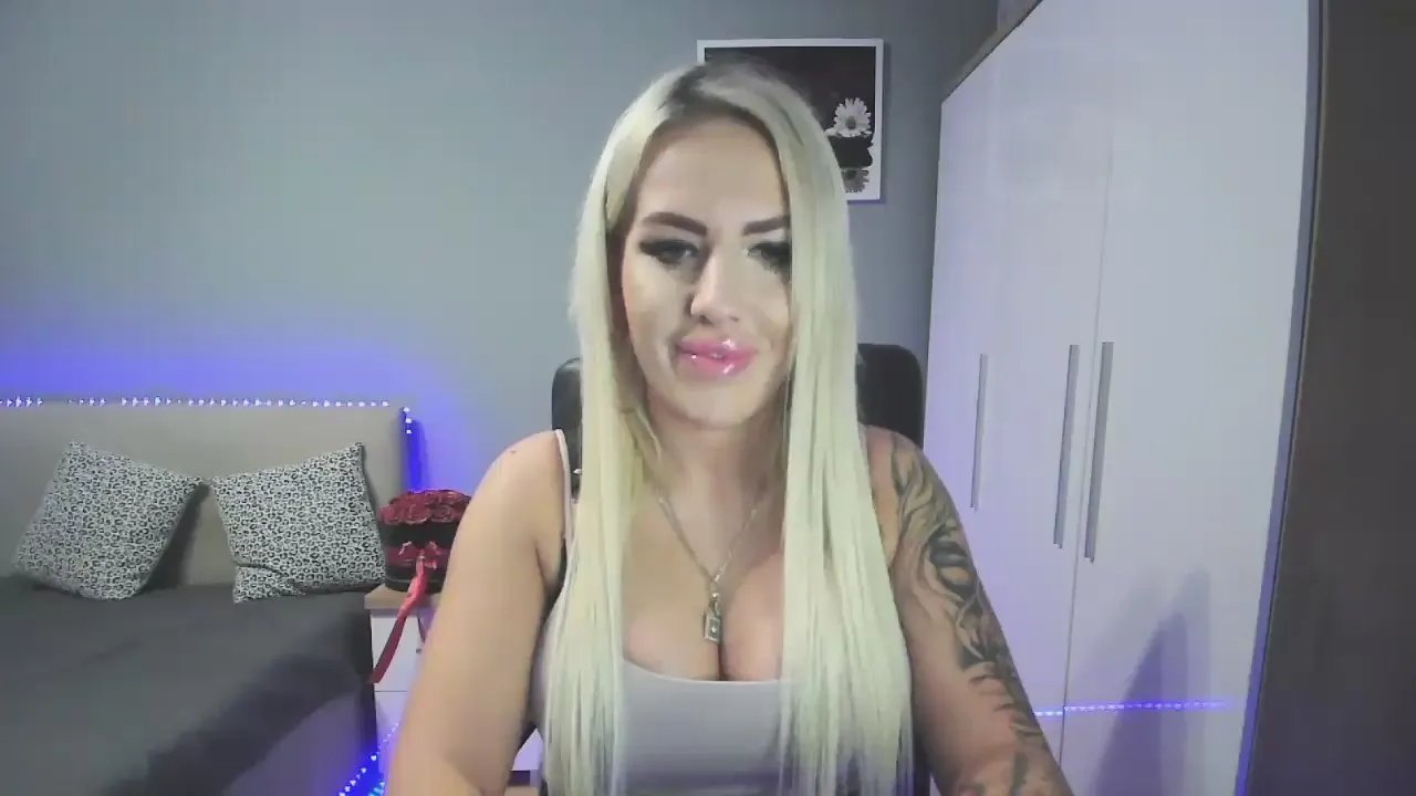 LeylaLuxe on Cam4 