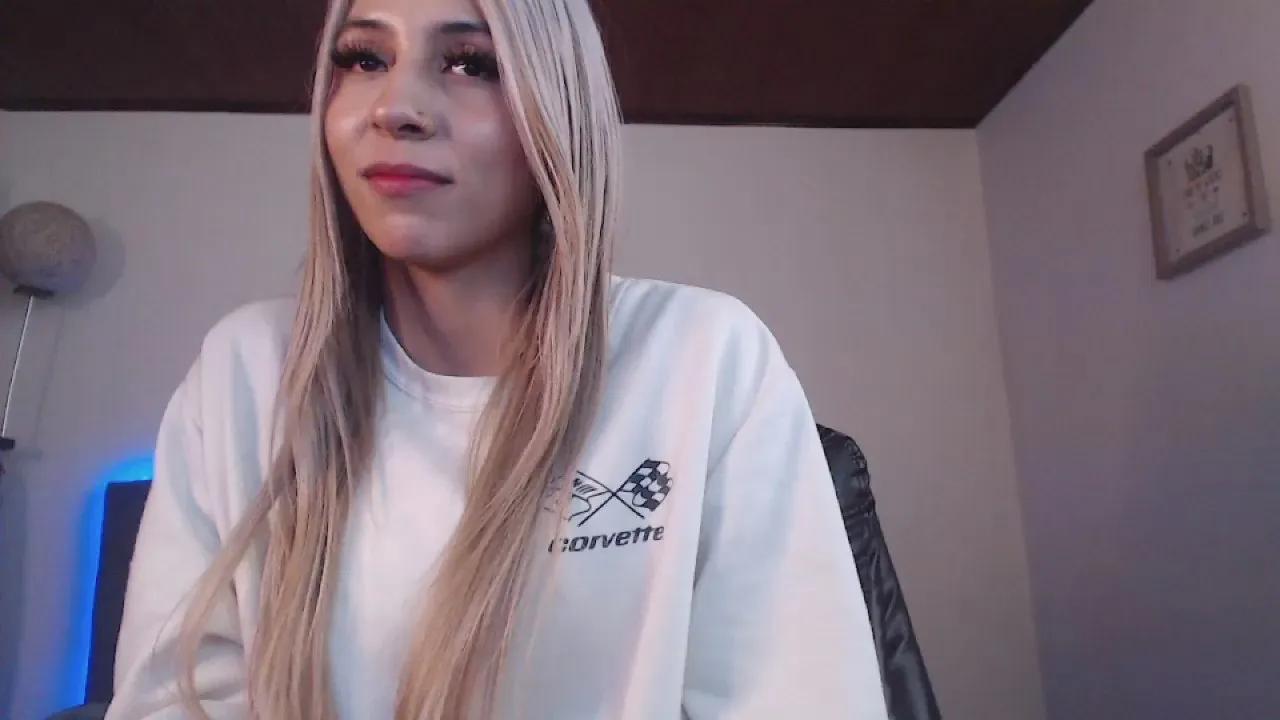 Offline Lia_baby on Cam4