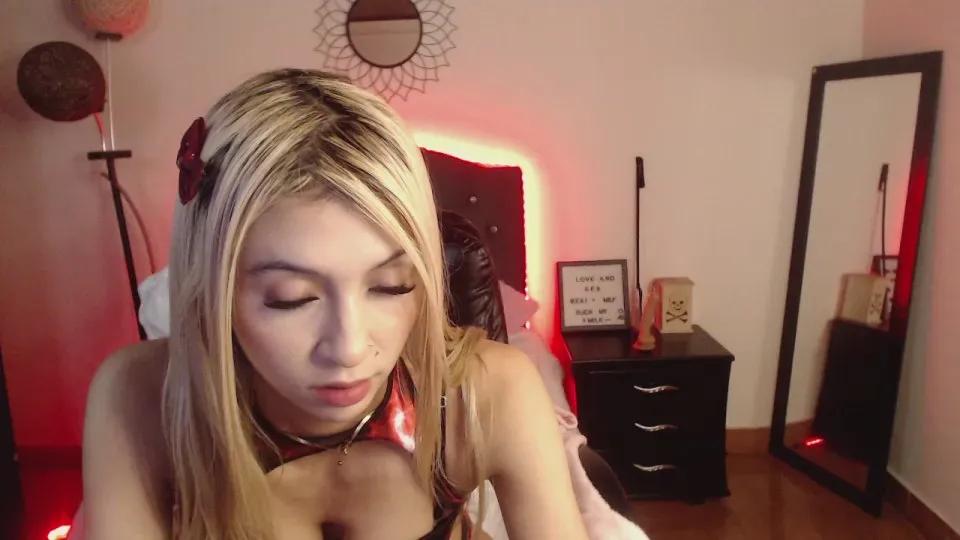 Offline Lia_baby on Cam4