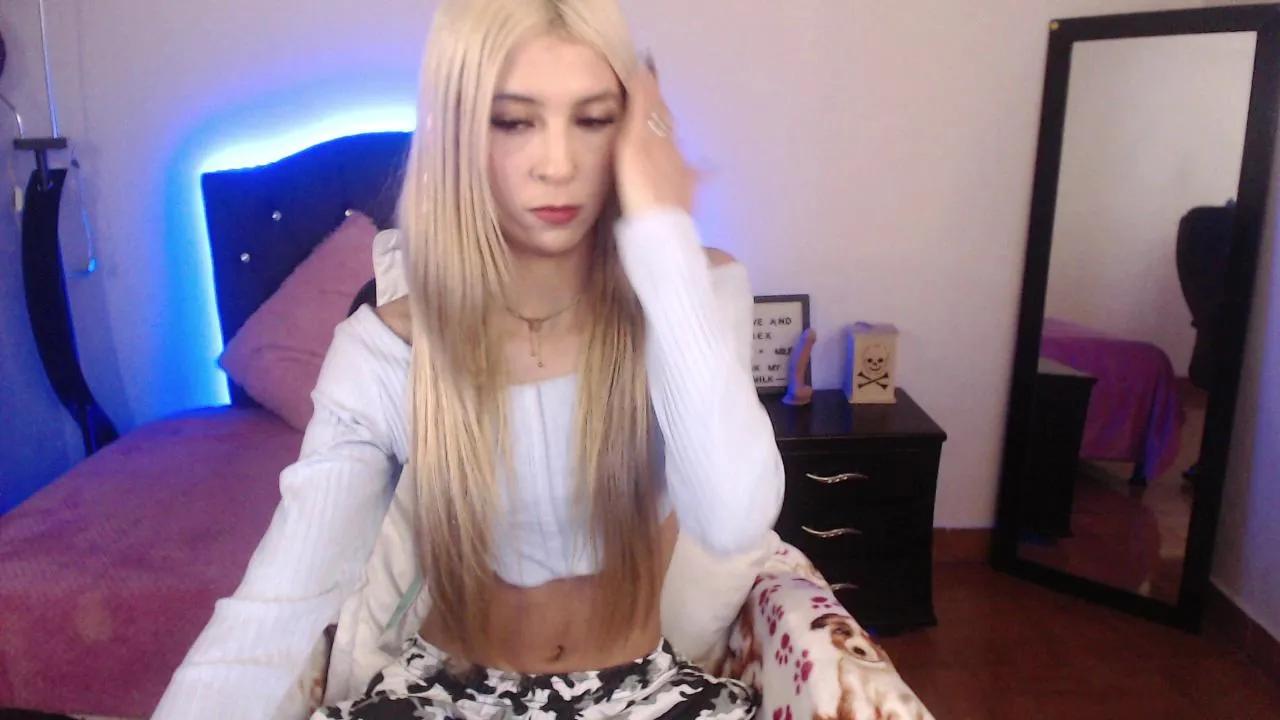 Offline Lia_baby on Cam4