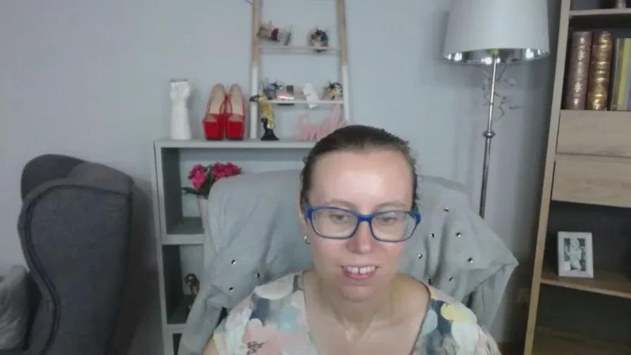 Lizzy_Femme on Cam4 