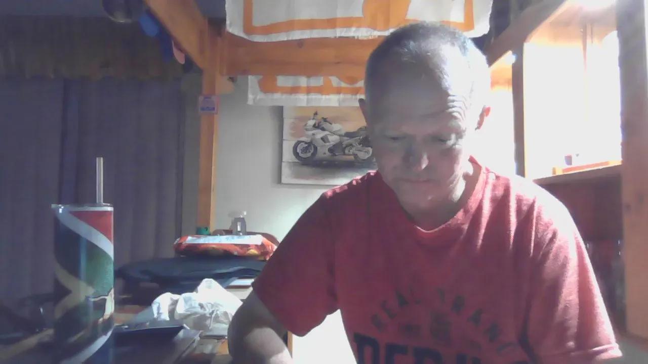 Offline loverman707 on Cam4