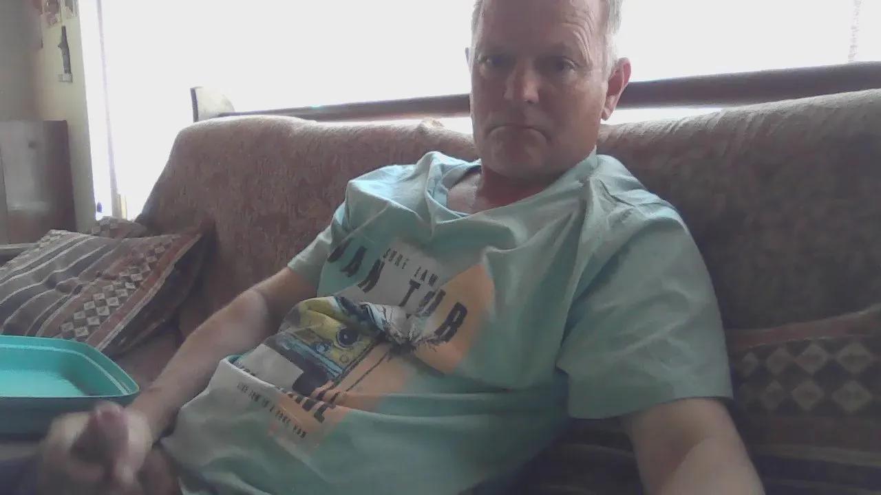 Offline loverman707 on Cam4