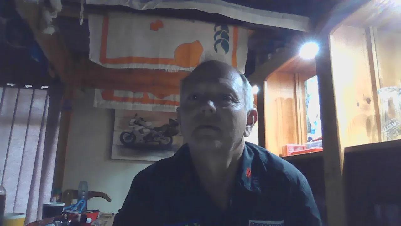 Offline loverman707 on Cam4