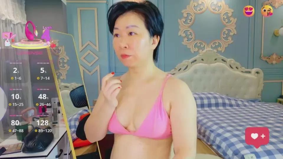 Offline LucianaME on Cam4