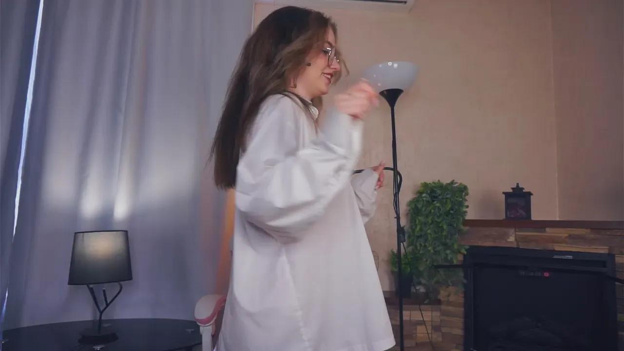 LynnaByrd on Cam4