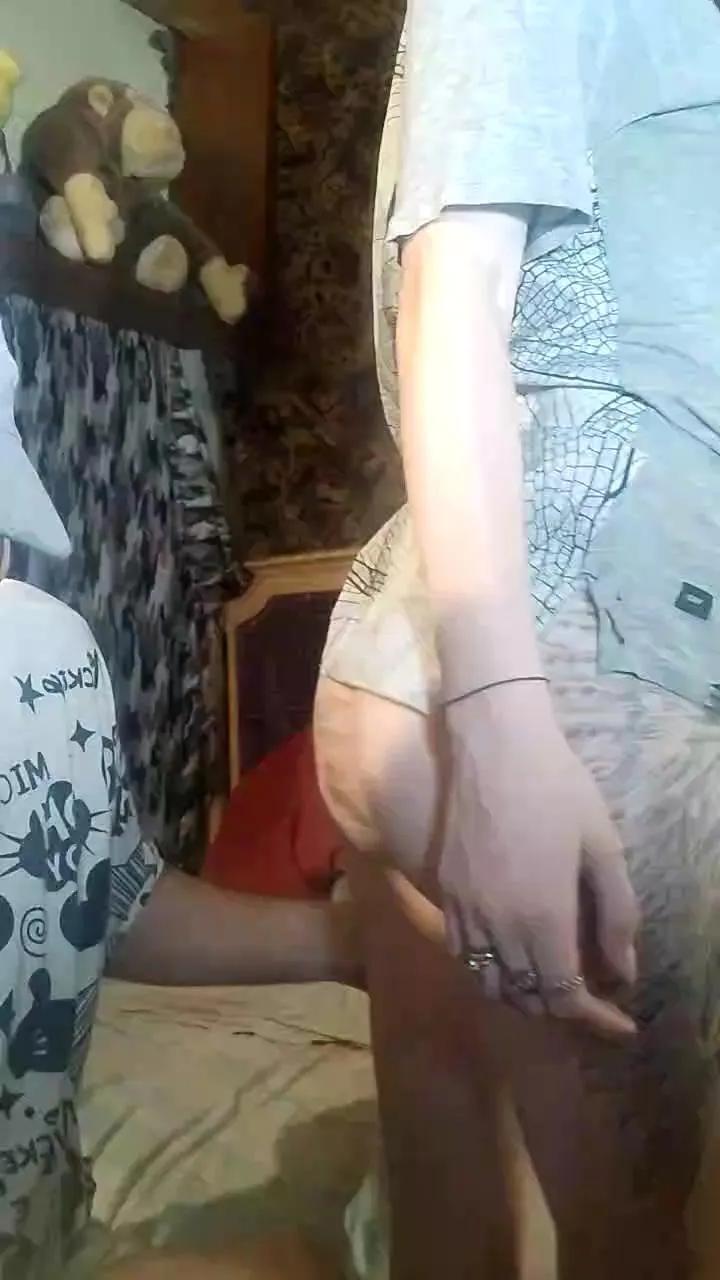 Offline Mai73XXX on Cam4