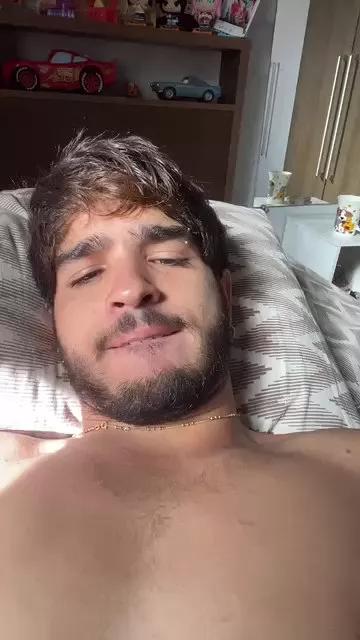 Offline Mauriciobueno20 on Cam4