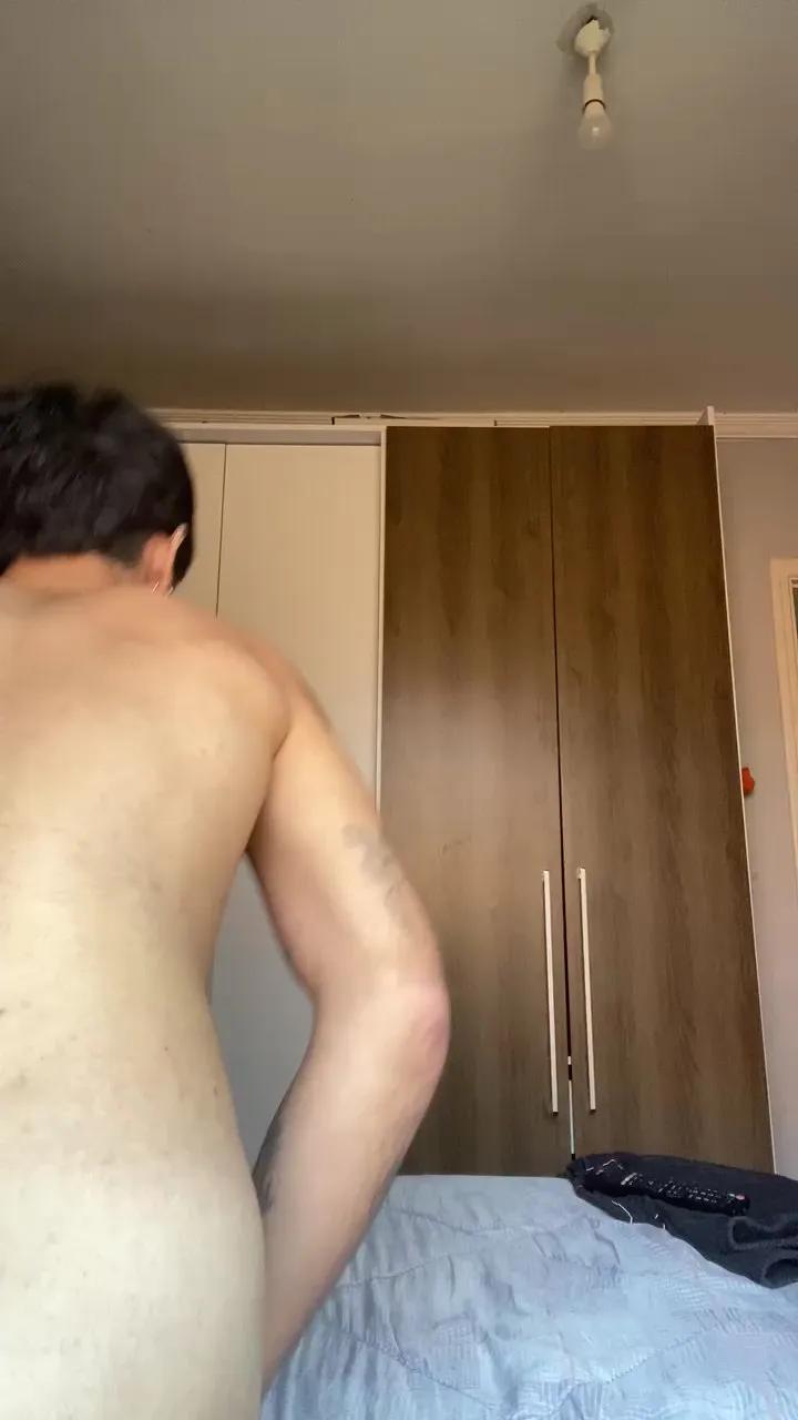 Offline Mauriciobueno20 on Cam4