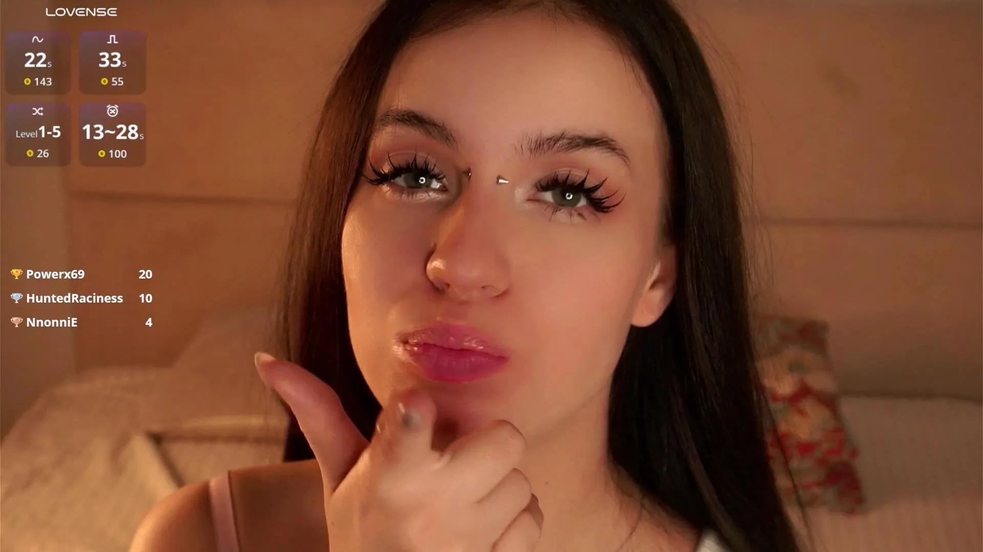 Offline MaxineDeman on Cam4