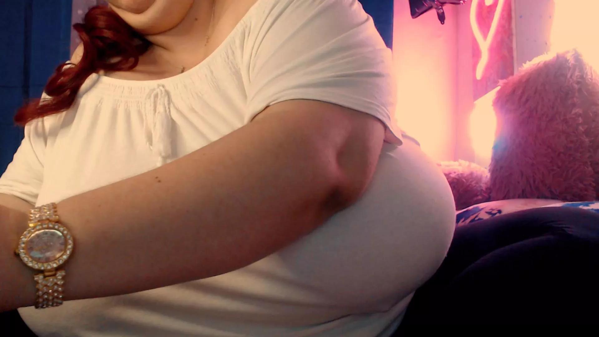 mayabigtits on Cam4 