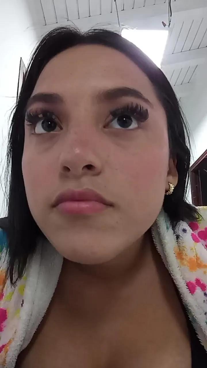 Offline Meggy_Mae on Cam4