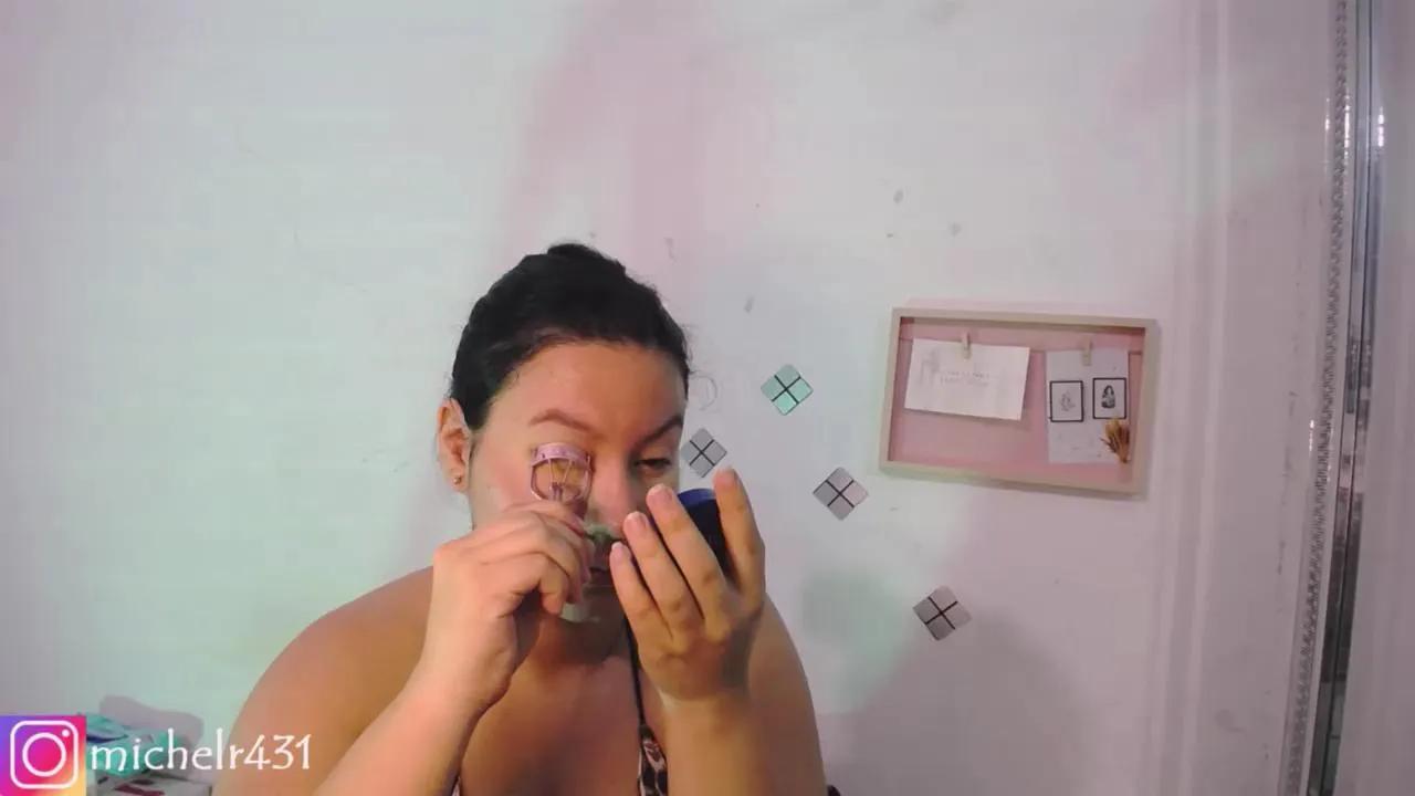 Offline Mia_reys on Cam4