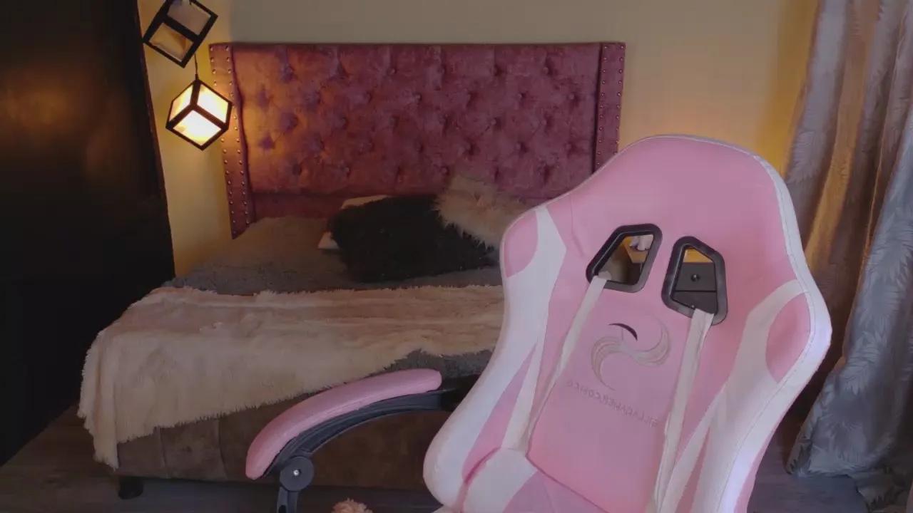 Offline michell_petty01 on Cam4