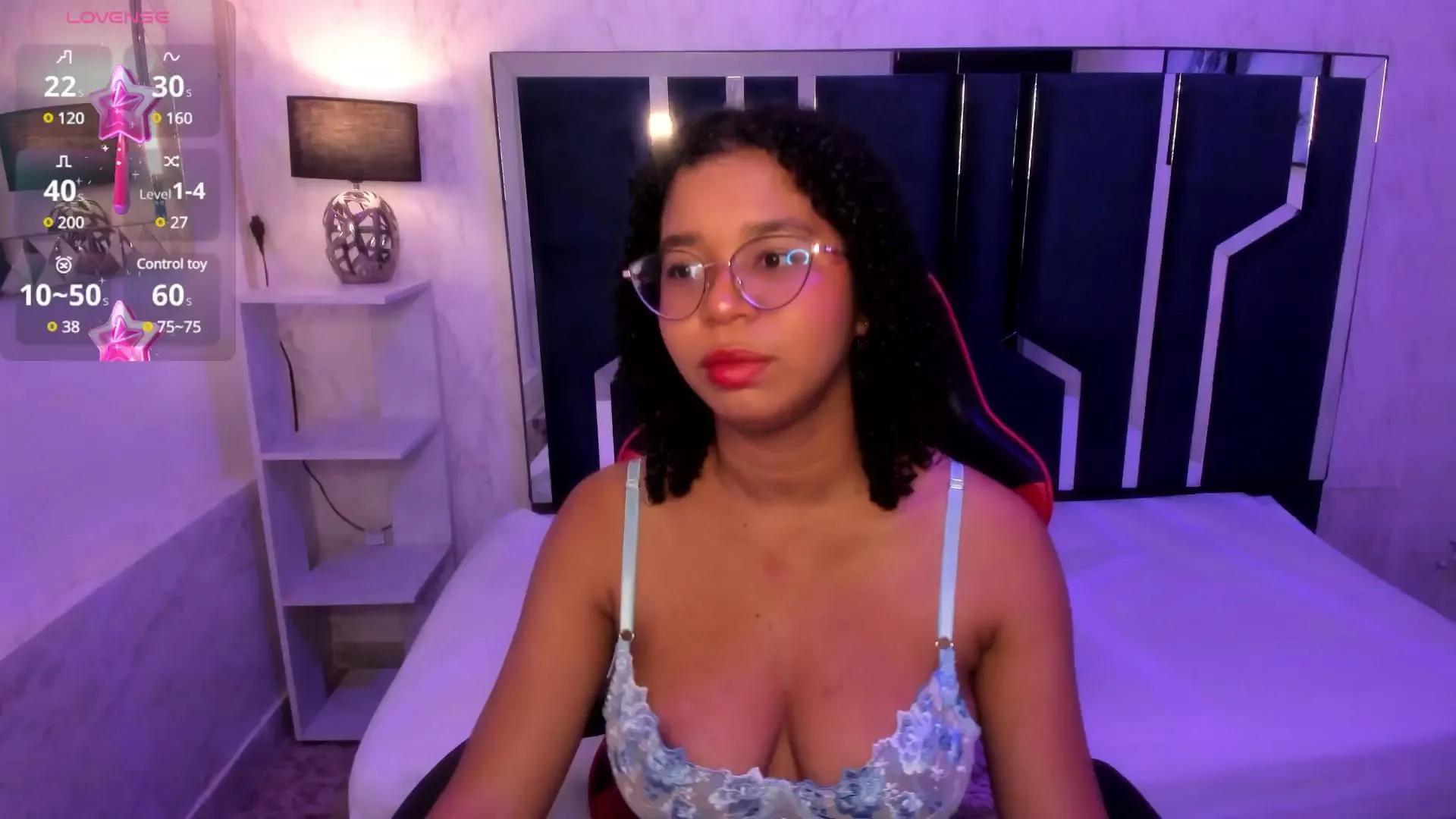 Offline MilaHall on Cam4