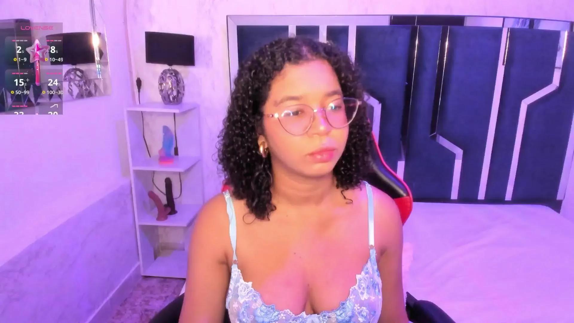 Offline MilaHall on Cam4