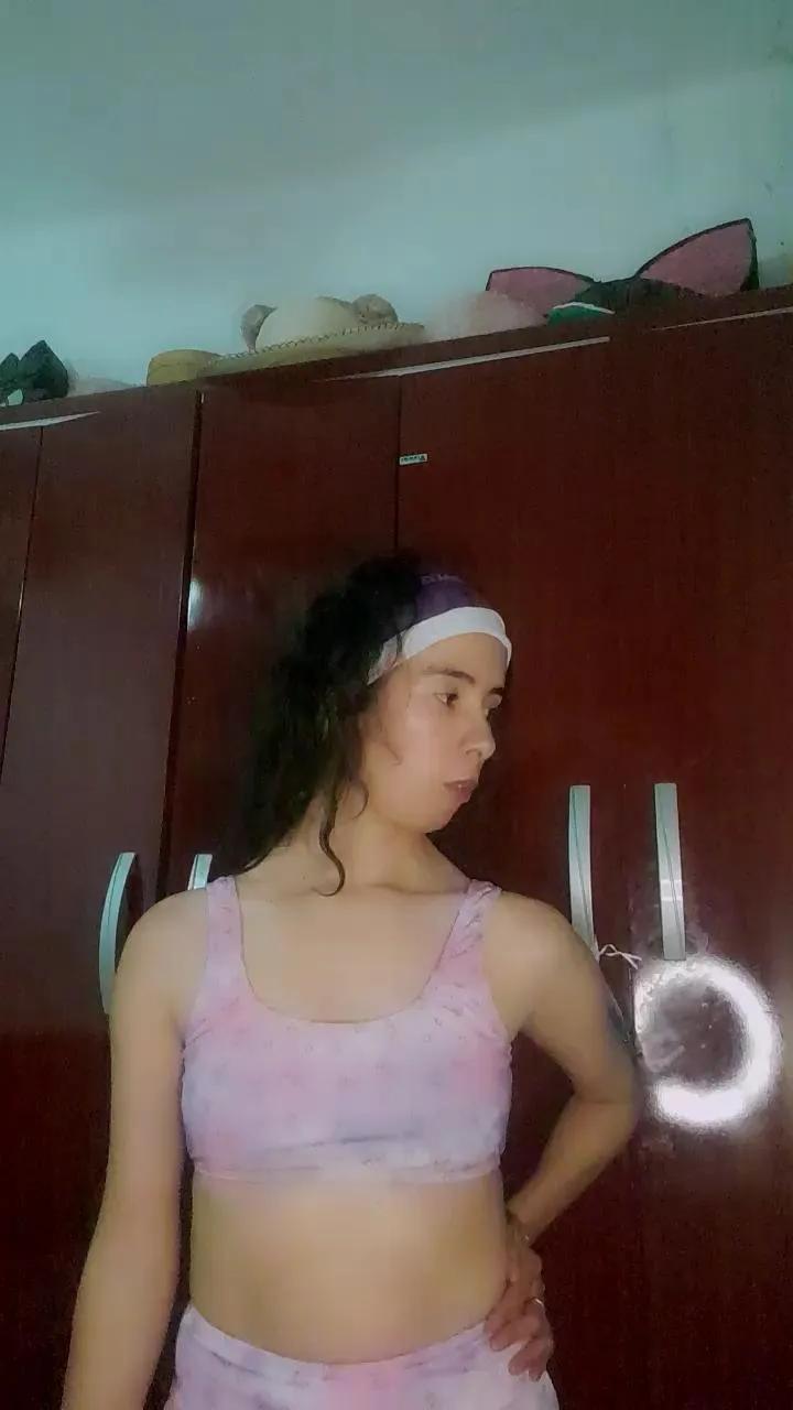 Offline minina88hott on Cam4