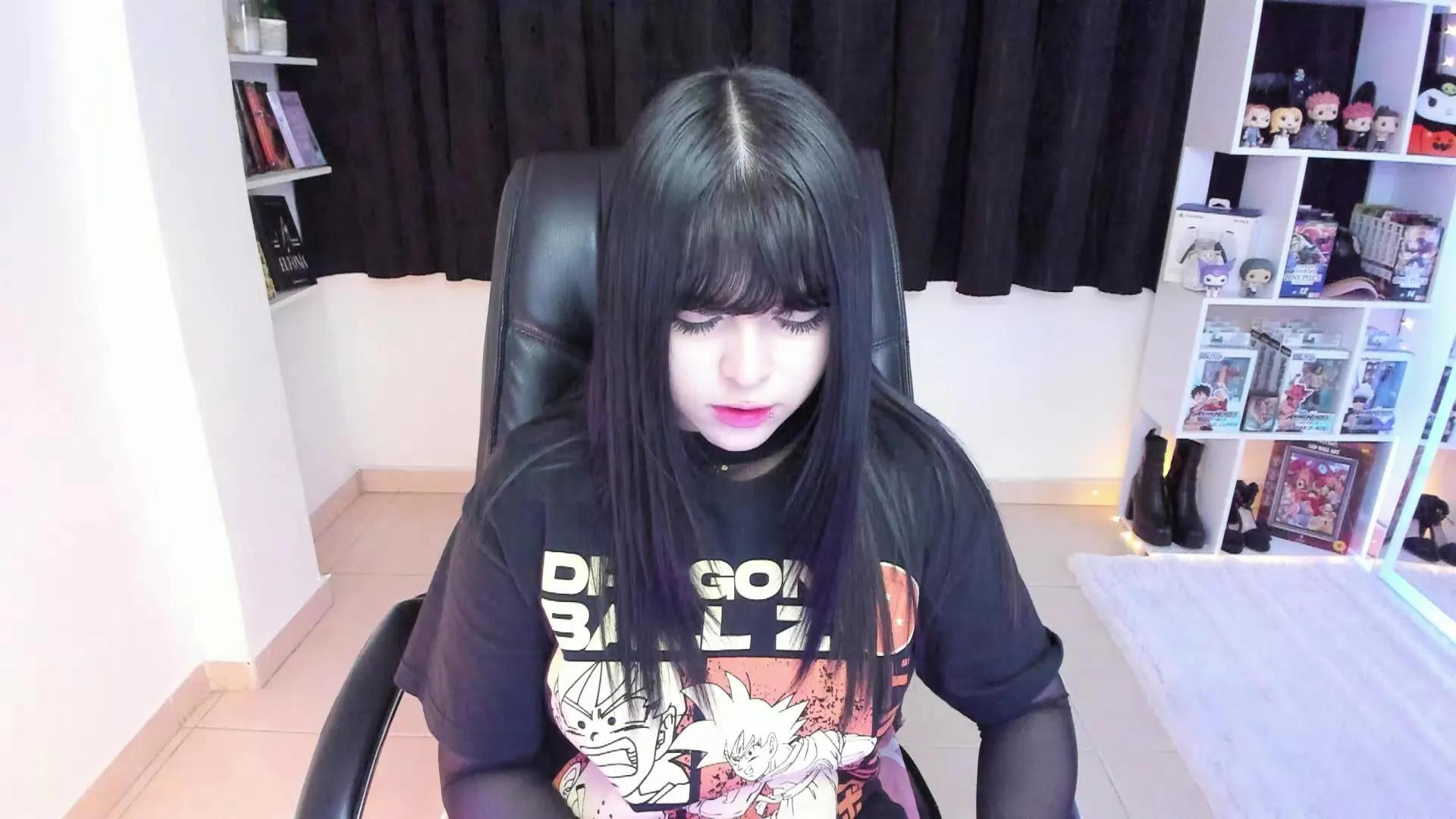 Freechat misshoneyxxx on Cam4