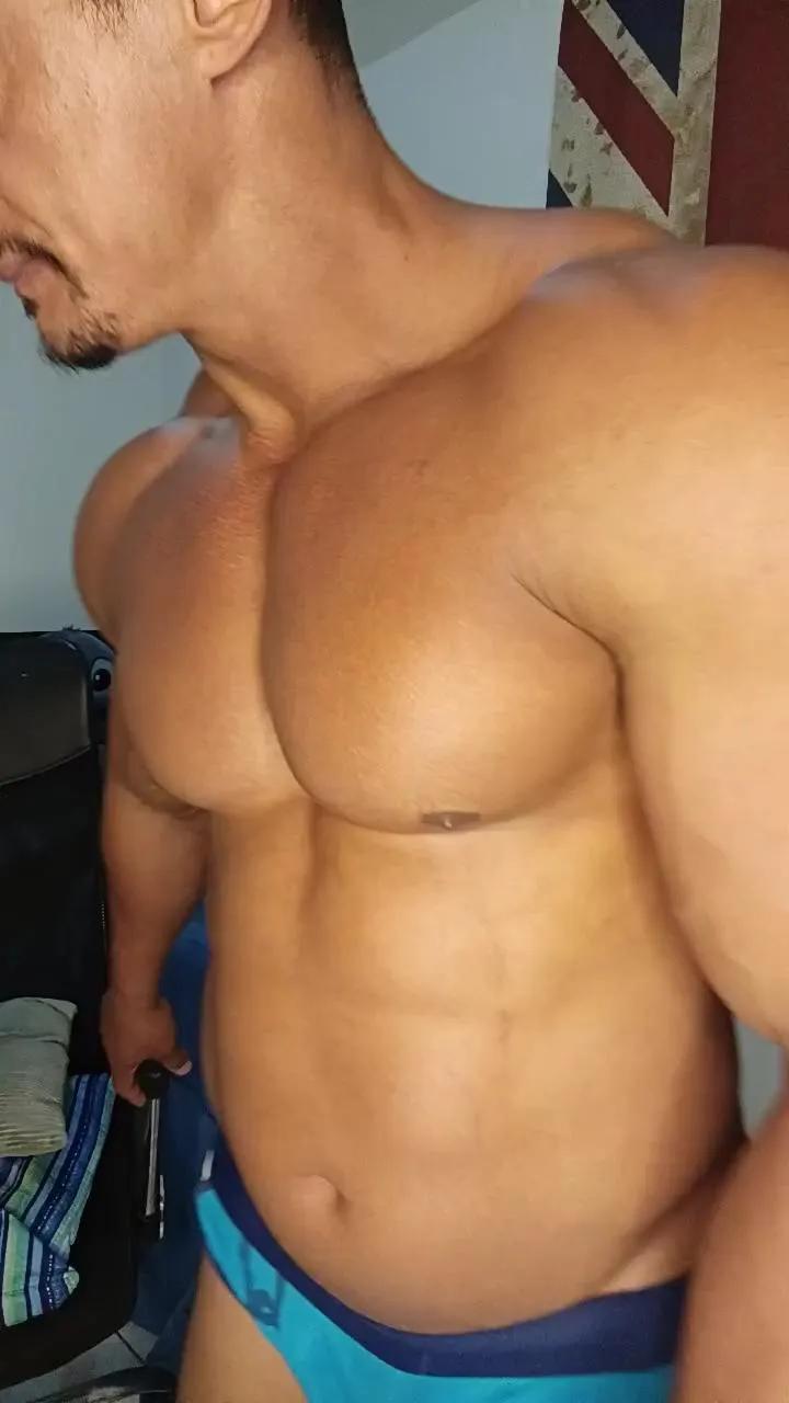 Offline muscleoss on Cam4