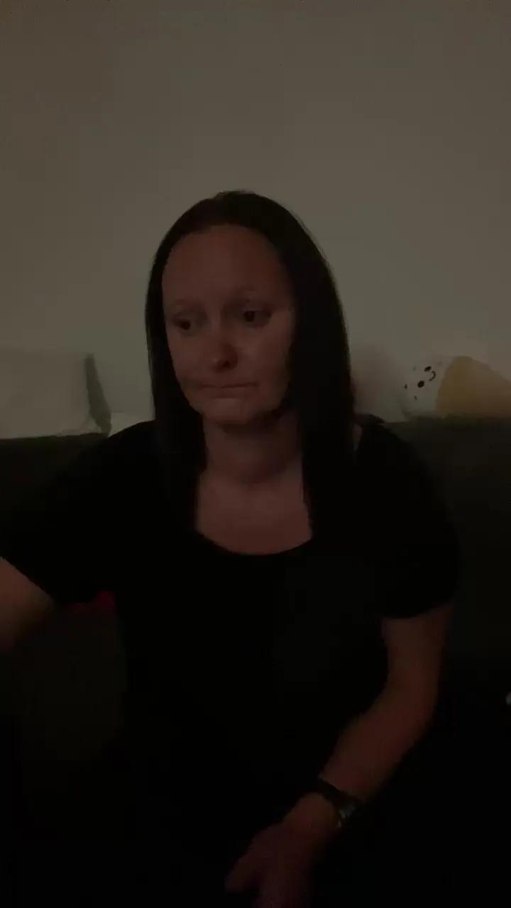 Nadine1990 on Cam4