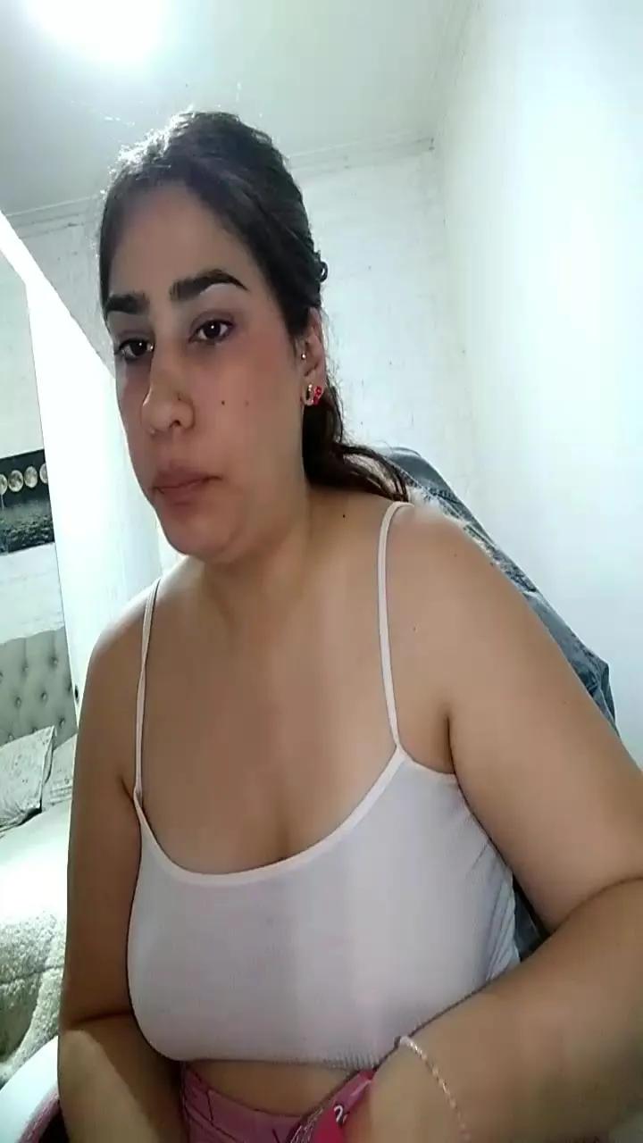 Nahiarabiel on Cam4