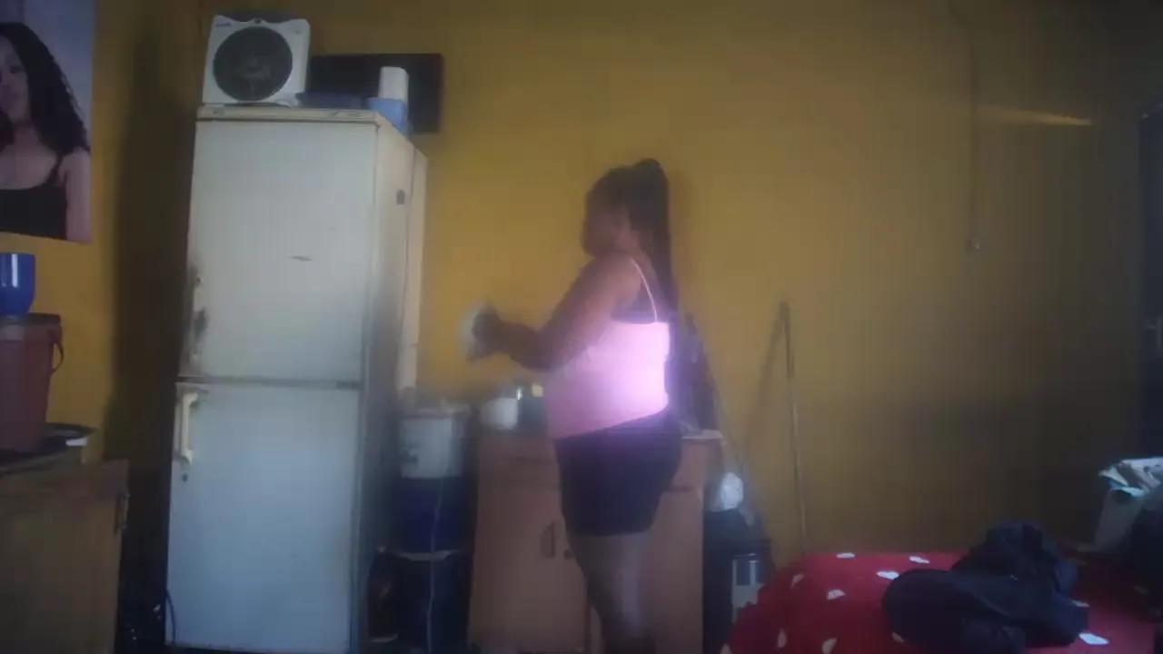 Offline Neliswa on Cam4