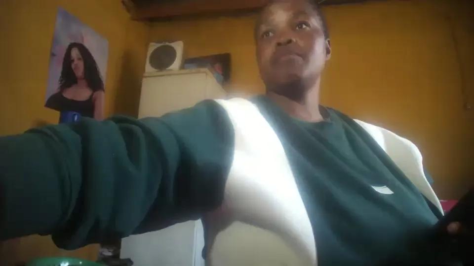 Offline Neliswa on Cam4