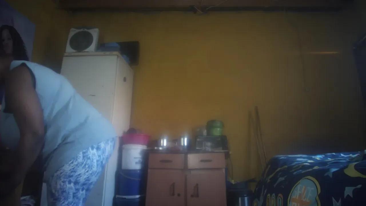 Offline Neliswa on Cam4