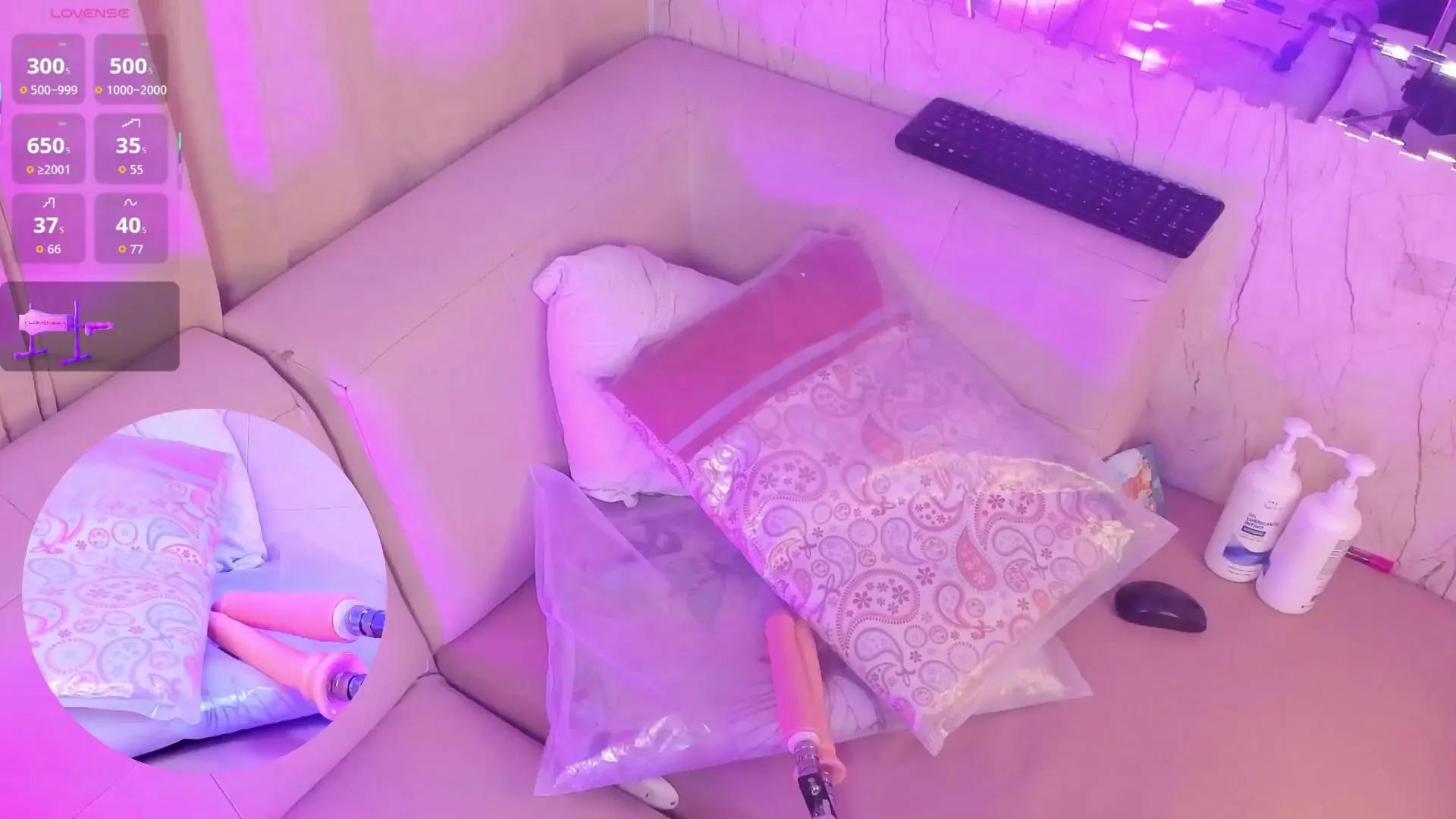 NinaCapelli_ on Cam4 