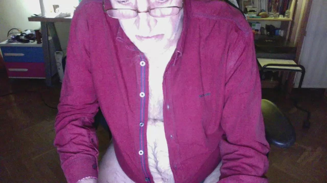 Offline nizi31 on Cam4